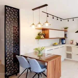 קיר מחיצה דקורטיבי